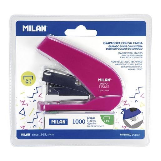 Engrapadora Milan Energy Saving serie Acid en color rosa, incluye 1000 grapas. Sistema de ahorro de energía que reduce el esfuerzo de engrapado. Diseño moderno en tono rosa ácido. Compatible con grapas estándar.