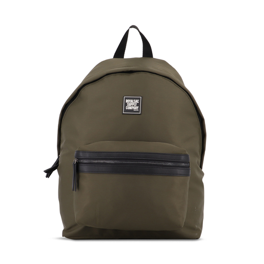Mochila marca Royalsac con compartimentos amplios y diseno comodo. Tirantes acolchados y materiales resistentes, ideal para escuela, viaje o uso diario.