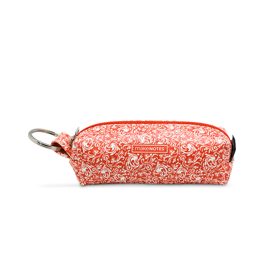 Estuche marca Make Notes para organizar lápices, bolígrafos y útiles. Cierre seguro y diseño práctico para llevar tu material en mochila o cartera.