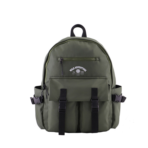 Mochila marca Royal con compartimentos amplios y diseno comodo. Tirantes acolchados y materiales resistentes, ideal para escuela, viaje o uso diario.